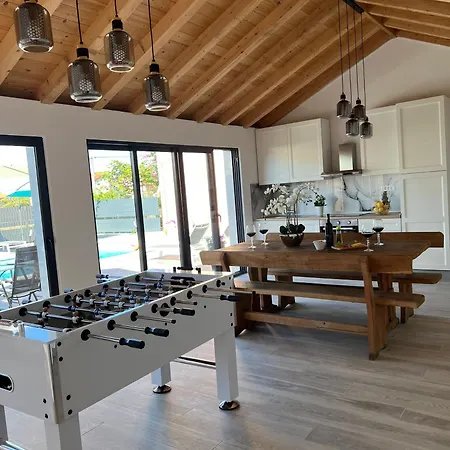 Moderne Meerblick Ap,1 Mit Pool Und Terrasse Bbq In Der Naehe Von Split Trogir Apartment *