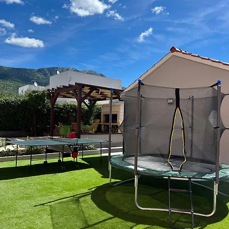Moderne Meerblick Ap,1 Mit Pool Und Terrasse Bbq In Der Naehe Von Split Trogir Apartment