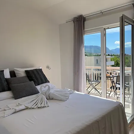 Moderne Meerblick Ap,1 Mit Pool Und Terrasse Bbq In Der Naehe Von Split Trogir * Kastela