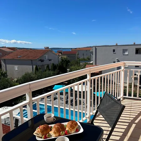 Moderne Meerblick Ap,1 Mit Pool Und Terrasse Bbq In Der Naehe Von Split Trogir *