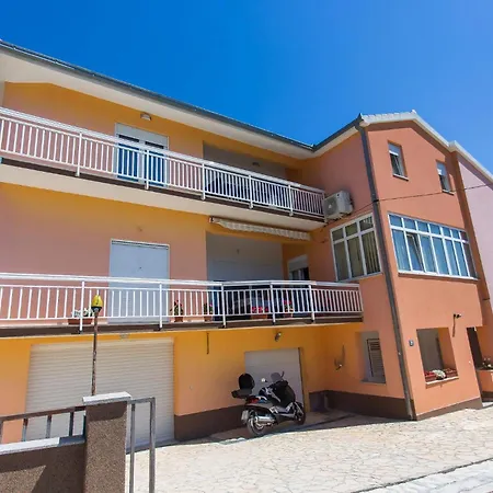 Moderne Meerblick Ap,1 Mit Pool Und Terrasse Bbq In Der Naehe Von Split Trogir